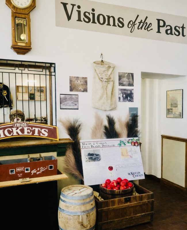 09E1050D-64AC-445B-9965-080054C3A31C